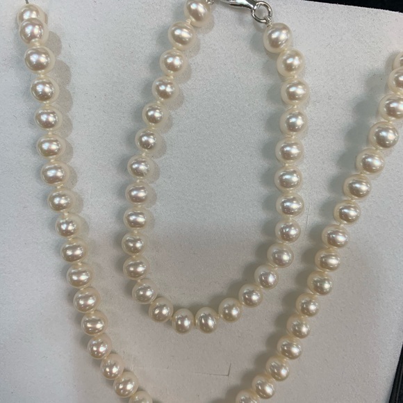 Pearls Set - Picture 2 of 5